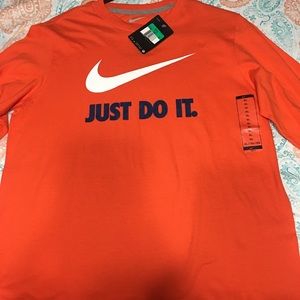 NWT - Nike Long Sleeve